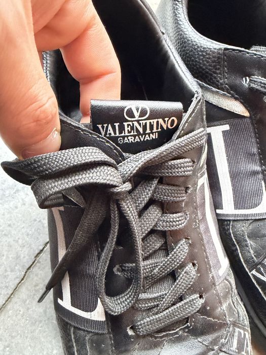 Кожени обувки Valentino