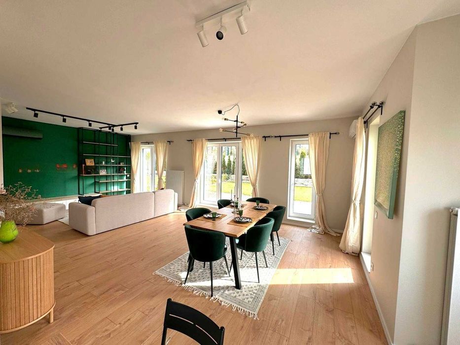 Дава се под наем Къща в с. Лозен, Област София-град - 345 кв.м за 2040 € - Снимка #1