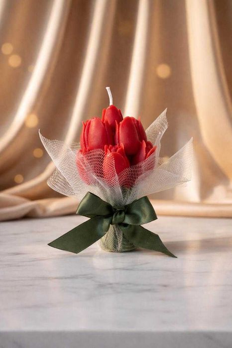 Подарок Свеча Тюльпаны