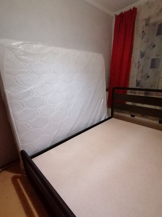 Срочно! Кровать железная двухместная большая