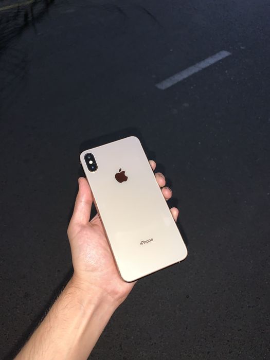 Iphone xs max 64 GB