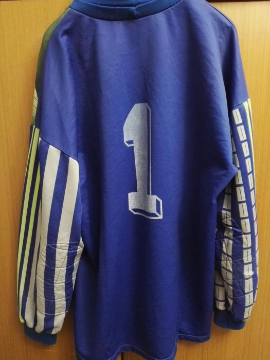 Продавам една от фланелките на Боби Михайлов и Пл. Николов 1992 -1994