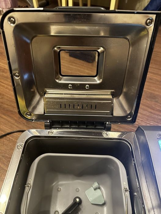 Новая хлебопечь BORK X800.