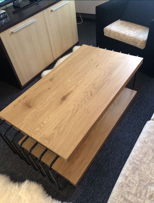 Дизайнерска холна маса