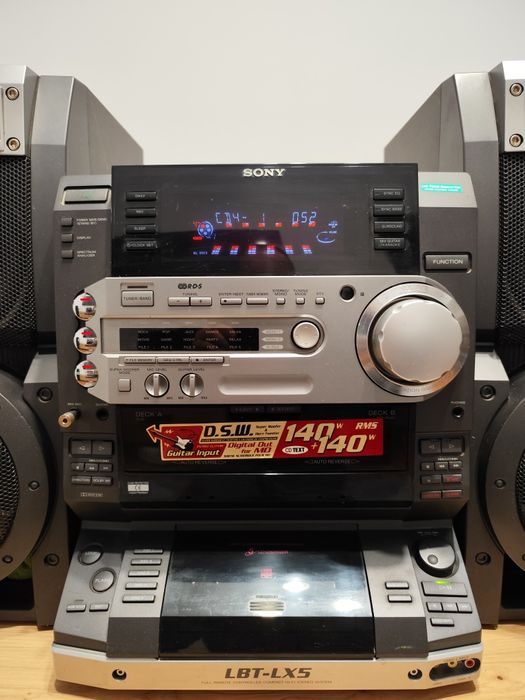 Combina Sony LBT-LX5