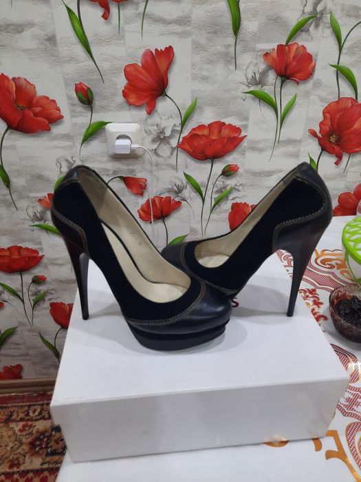 Туфли женские...