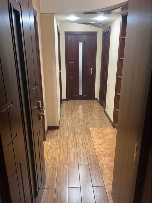 Проданься 4х ком. квартира, 91м2. На Ц-4. Вторая линия. Юнусабадсктй р