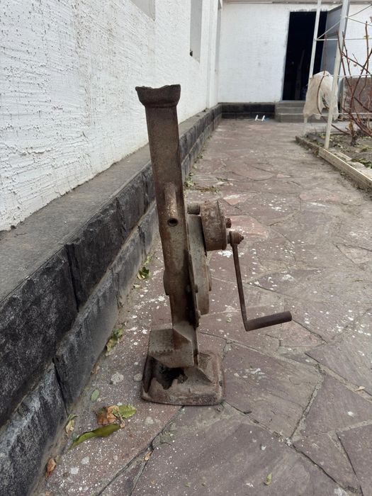 Домкрат вагоный, реечный