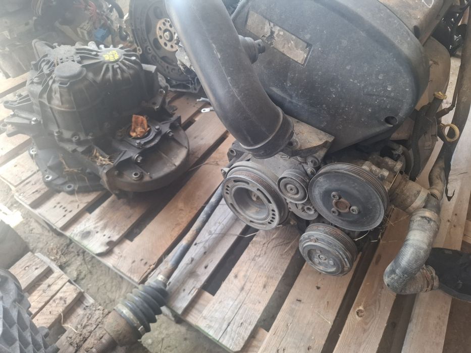 Vând motor opel Zafira B 101 cp 2004 1.6I Avem TOATĂ GAMA AUDI:a3 a4 b8 a4b7 a5 a6 c6 a7 avem toate codurile motor