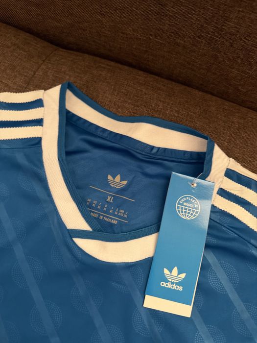 Tricou real madrid albastru