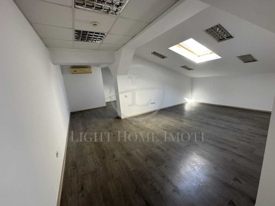 Продава се Офис в Пловдив, Централна гара - 213 кв.м за 918 €/кв.м - Снимка #2