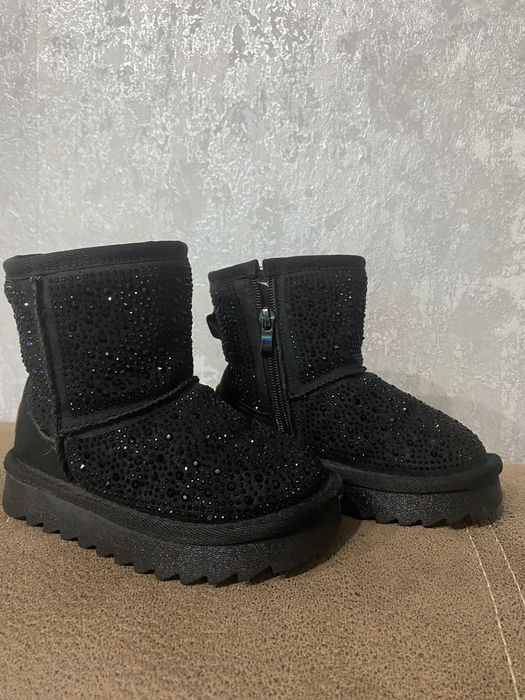 Продам обувь зимнюю