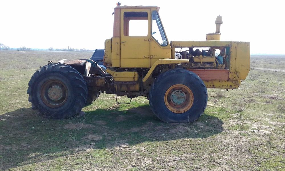 Трактор колесный Т-150.