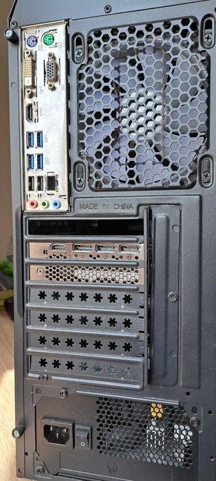 PC Gaming cu RTX4060TI si Ryzen 7 5700x3D