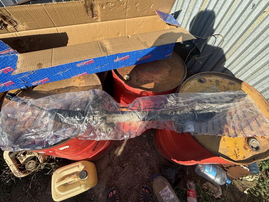 Продам рулевую рейку на хайлюкс