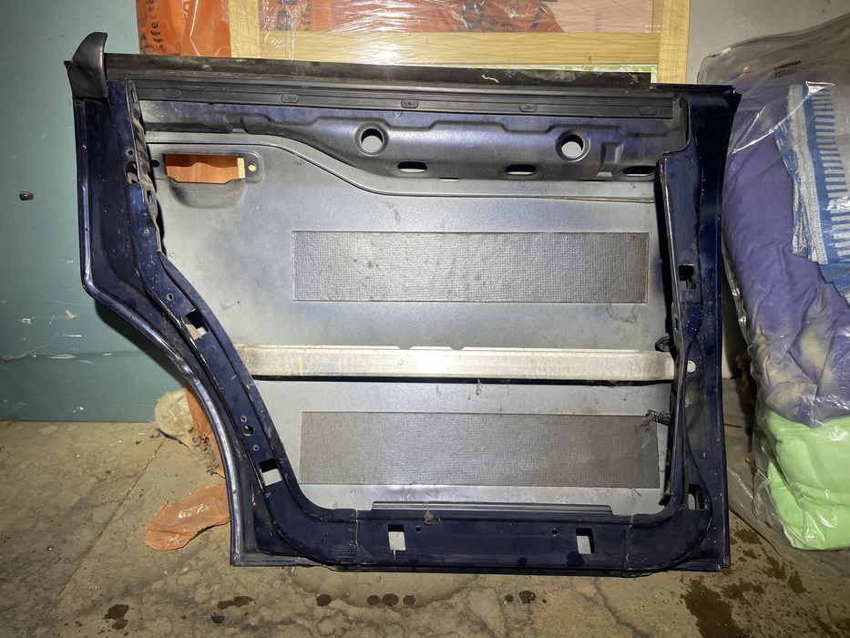 Дверь задняя левая Audi 80B4