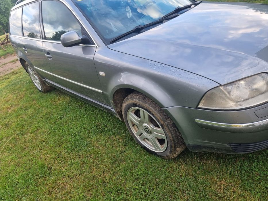 Vand volskwagen passat b5.5 4×4.  1,9tdi din 2002