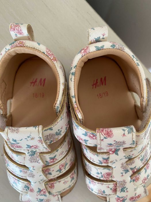 Sandale copii h&m marime 18/19 , interior 11,5 cm