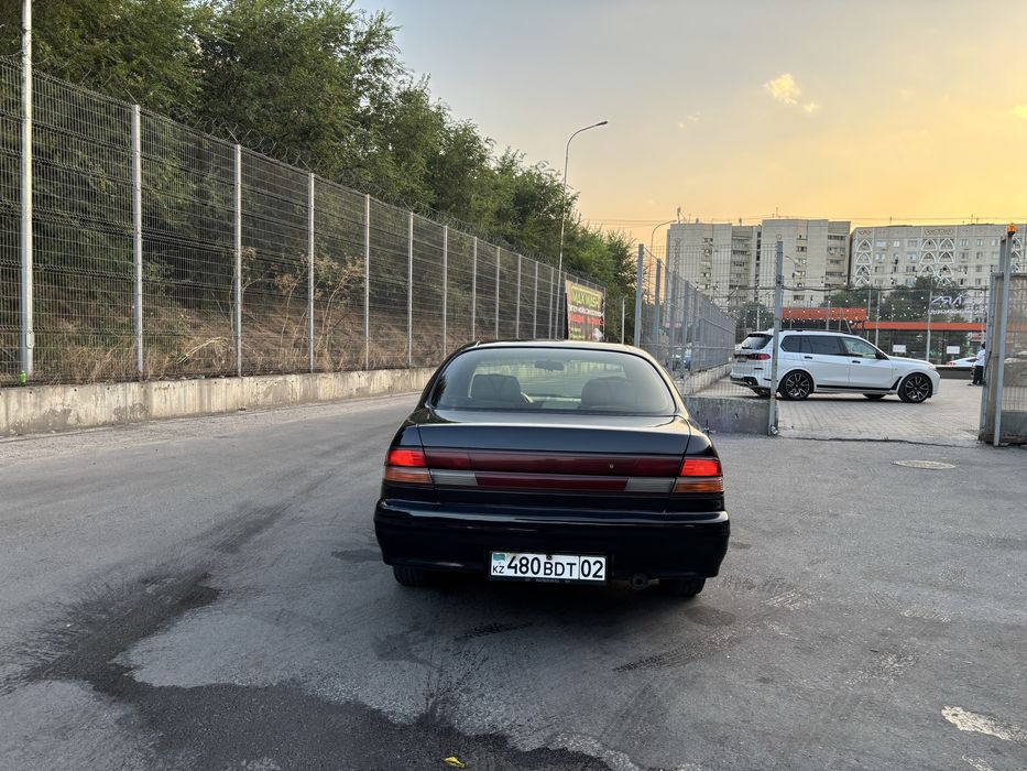 Nissan Maxima a32.