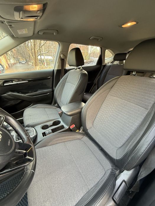 Kia Seltos 2022 2 poziciya.