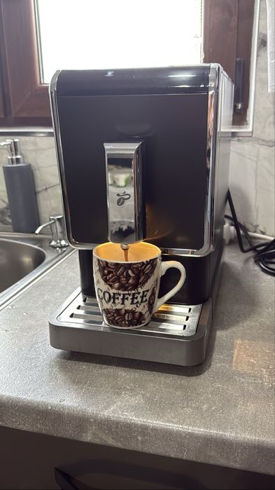 Кафе машина на зърна.           !