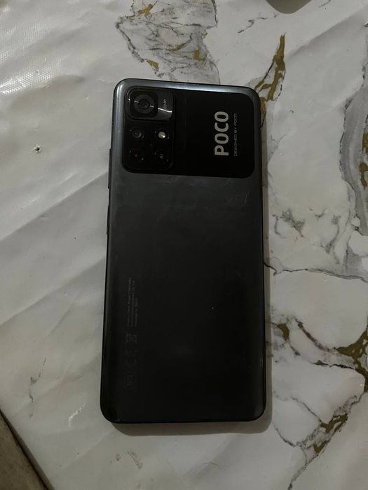 Продам телефон poco
