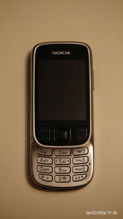 Nokia 6303c - silver edition