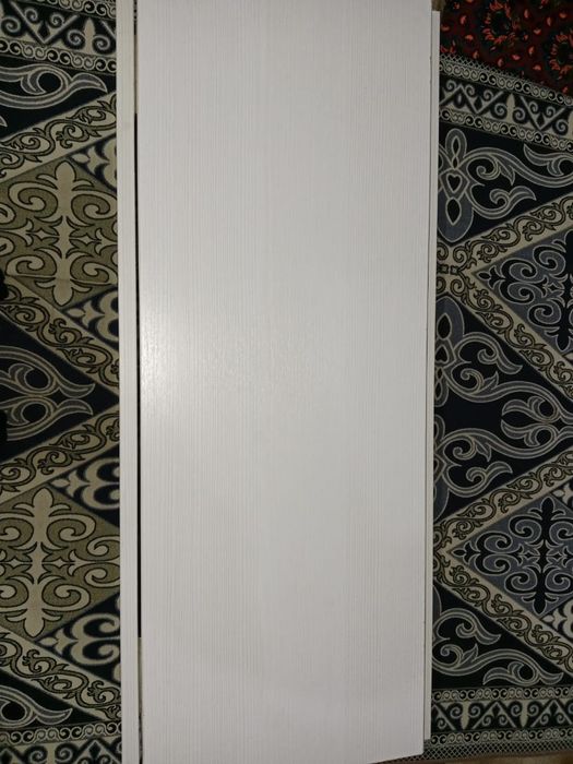 Продам стол за 20000 тг