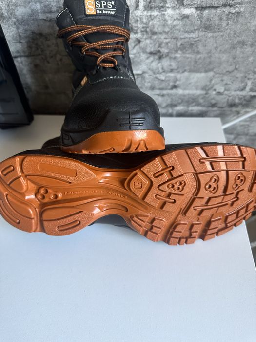 Продам ботинки рабочие р-р 45