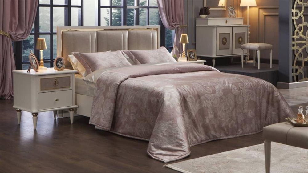 Продам спальный гарнитур