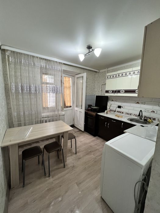 Продам 2 ком кв 52 м2 в районе Галактики