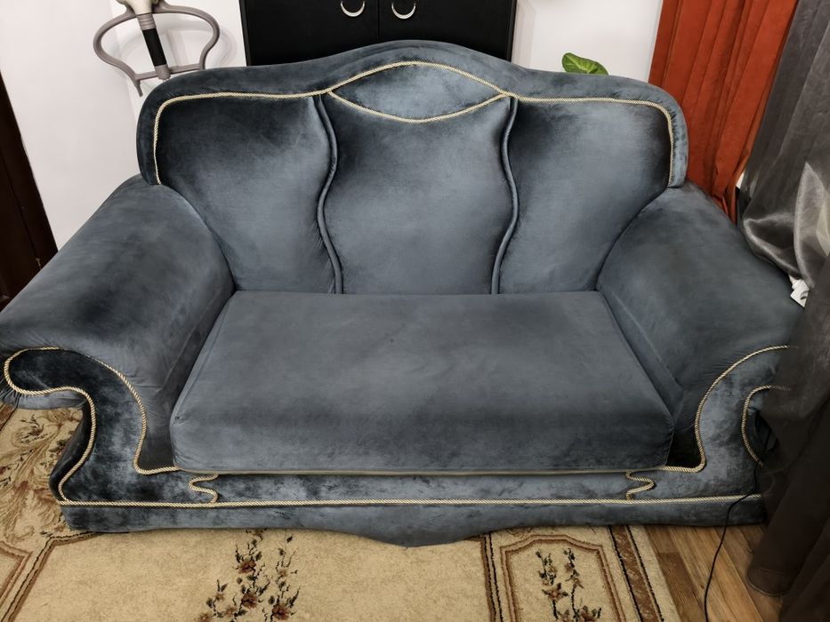 Продам диван и кресла