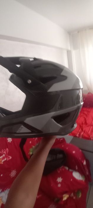 Vând casca kask  nefolosita