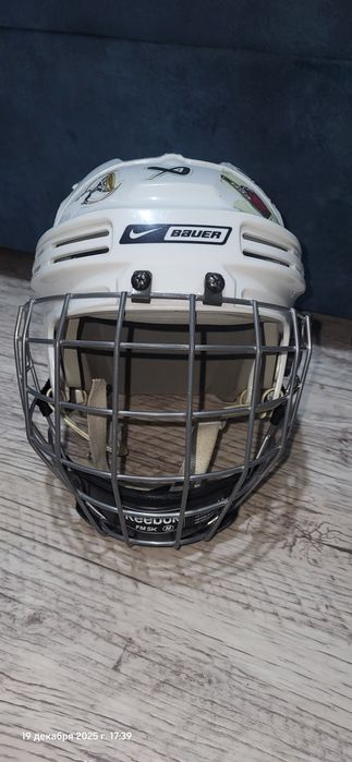 Шлем хоккейный детский размер L