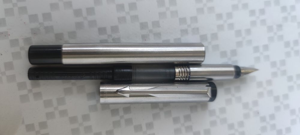 Lot stilou Parker Vector Inox set Parker stilou Aurora