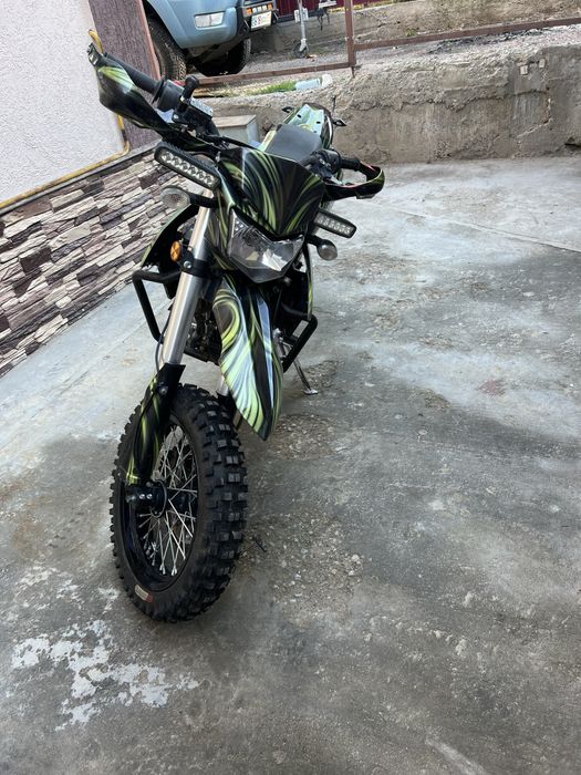 Kawasaki d-tracker 250