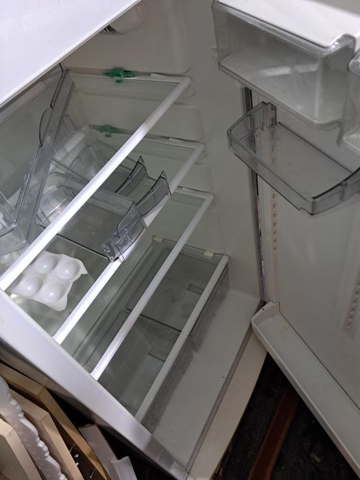 Продам холодильник