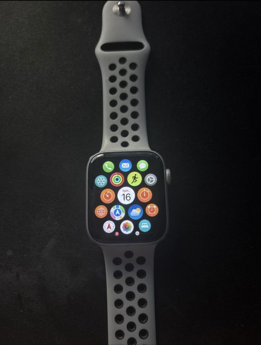 Apple Watch Series 6 Nike edition Gps 44mm aluminium + ceramic case