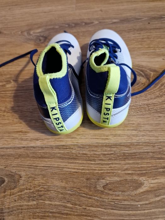 Бутонки за футбол