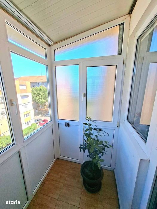 Apartament semidecomandat,Craiovița Nouă,centrală proprie,mobilat