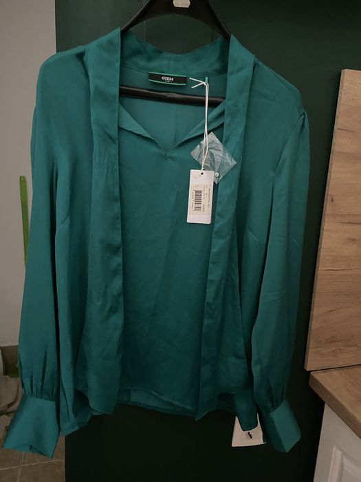 Нова, тъмно зелена риза Guess, размер M