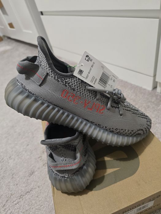 Yeezy  boost  350