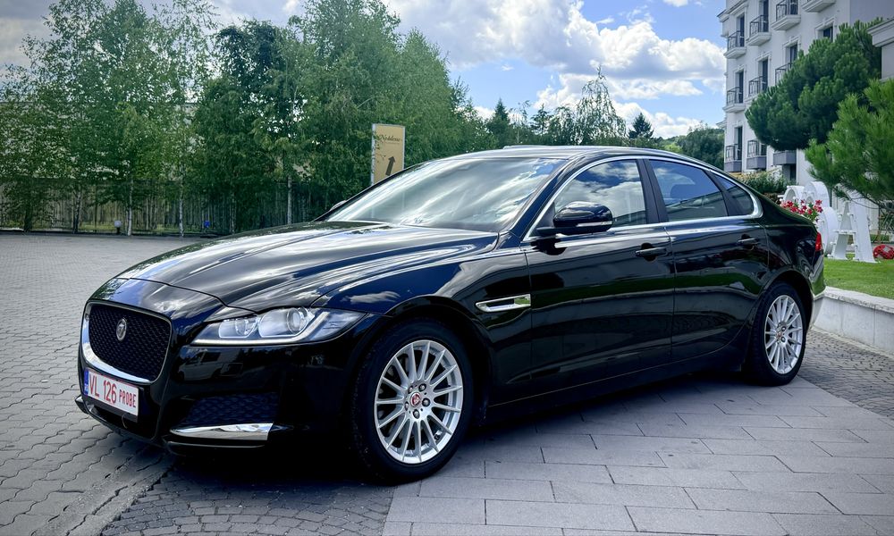 Jaguar XF 2.0d 180 CP Cutie ZF8 Fab 2016! Garantie 12 Luni