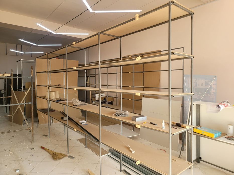 Продаются стеллажи