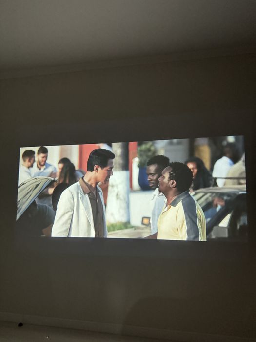 Продаю проэктор projector