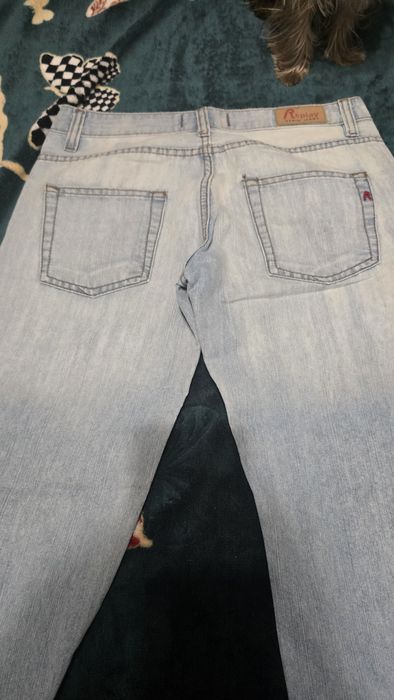 Различни модели-Чисто нови дънки и яке