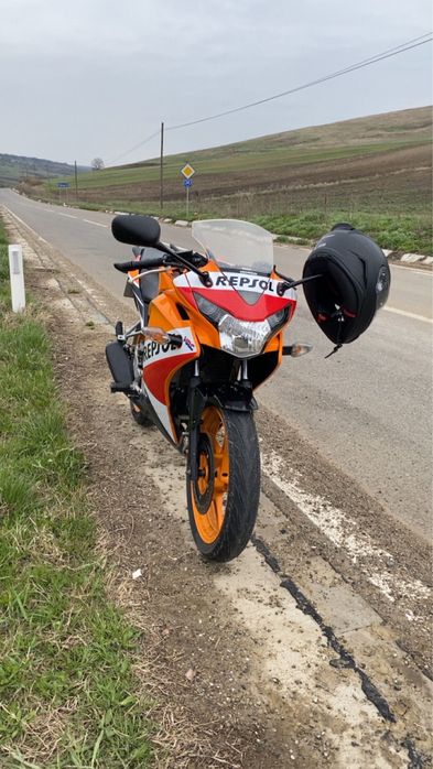 Vand honda cbr 125 cc