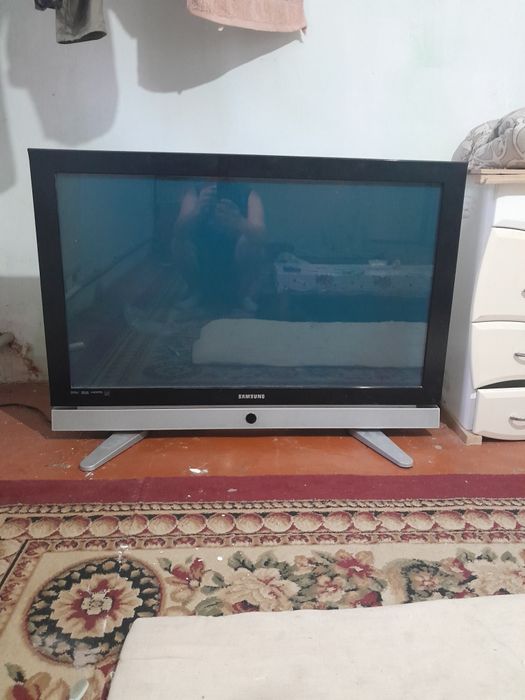 Самсунг  телевизор