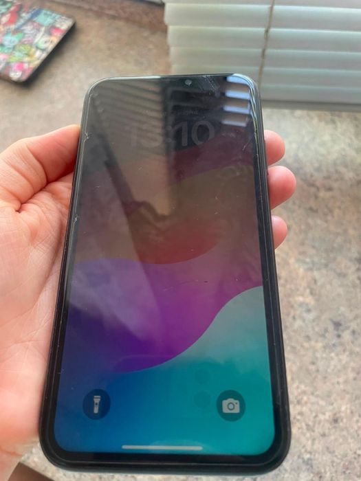 Астана iPhone 11, б/у  продам срочно