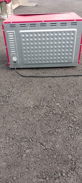 Продаётся духовка новое состояние